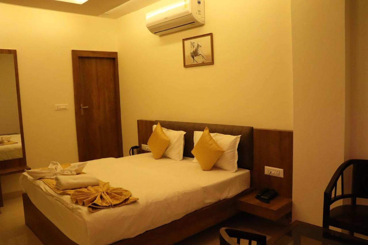 Hotel Jmb Jodhpur  Exteriör bild